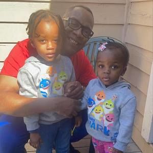 Meet your Posher, Gregory